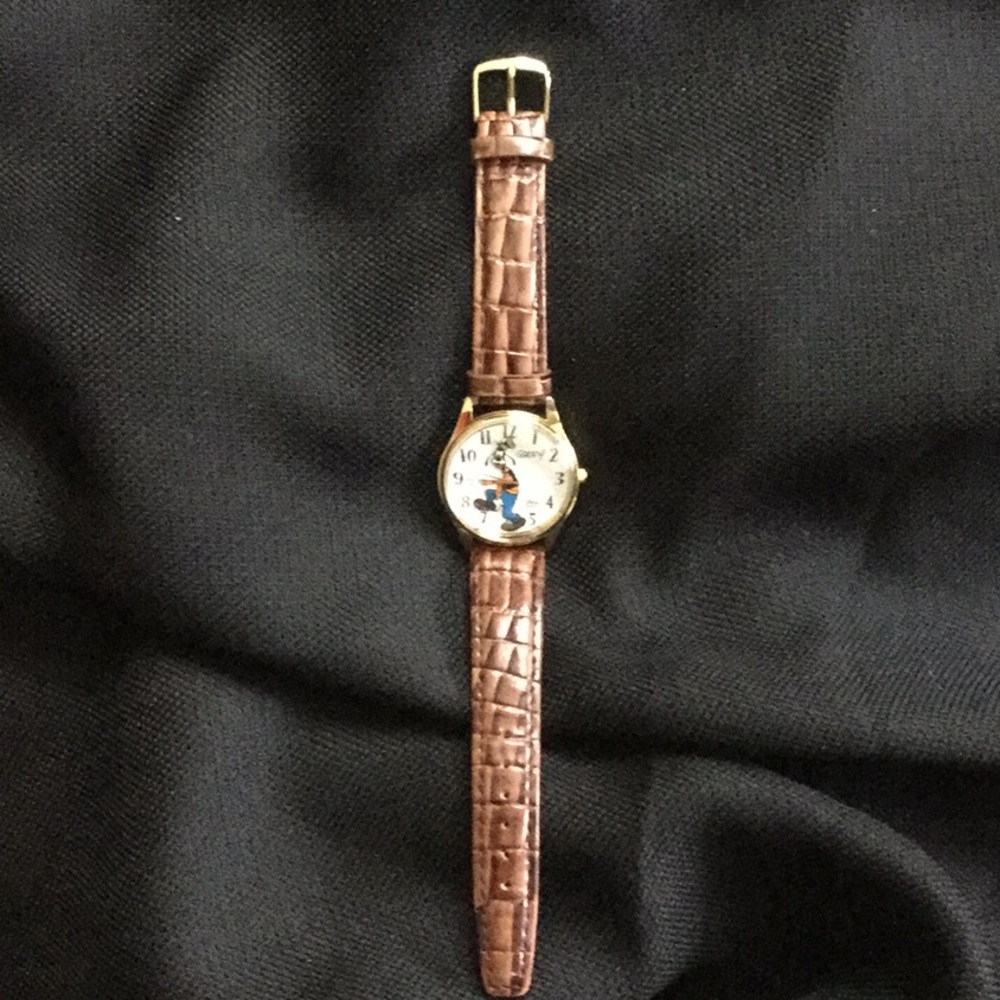 WDW park Rare Authentic Walt Disney World quartz - Picture 5 of 6